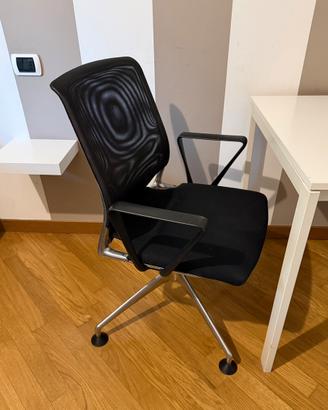 Vitra Meda Chair mod. Conference