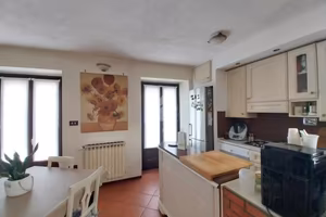 CASA SEMINDIPENDENTE A AVIGLIANA