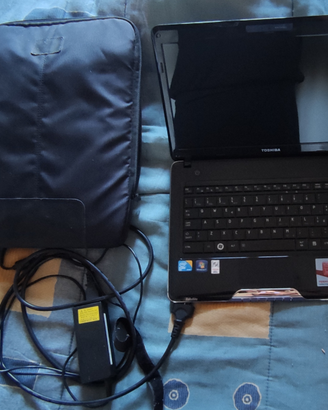 Portatile Toshiba Satellite T130 - 15Q