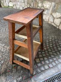 Vecchio carrello porta attrezzi