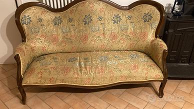 Divano d’epoca stoffa San leucio