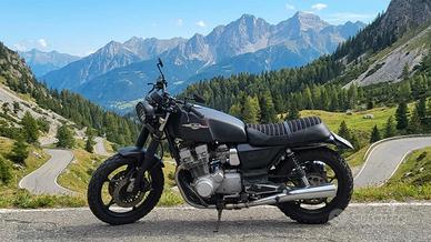  Suzuki GSX 750 16 valvole custom