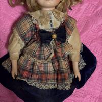 Bambola di porcellana vintage