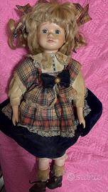 Bambola di porcellana vintage