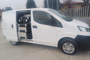 NISSAN FURGONE KM 84000 ATTREZZATO