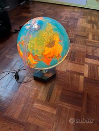 Lampada mappa mondo