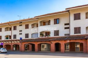 4 LOCALI con POSTO AUTO