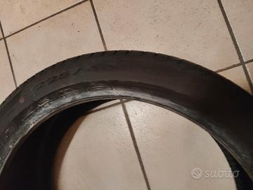  gomme Pirelli powergy 225-40 r18 