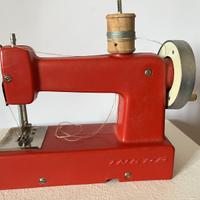 Macchina da cucire giocattolo INGAP anni 60/70