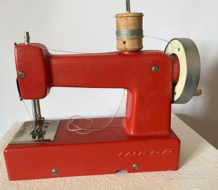 Macchina da cucire giocattolo INGAP anni 60/70