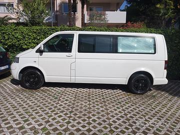 VW T5 CARAVELLE cilindrata 2.500 (passo lungo)