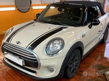 Mini Cooper Steptronic Cabrio 1.5 136CV Pelle Navi