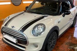 Mini Cooper Cabrio 1.5 136CV Steptronic Pelle Navi