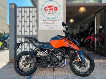 KTM 125 DUKE 2025 - NUOVA - TUA DA 99 EURO AL MESE