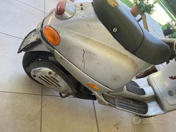 Vespa 125 da sistemare