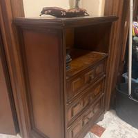Mobiletto di legno