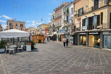 Immobile di 140 m² con 4 locali a Pozzuoli