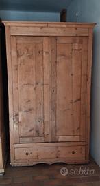 Armadio stile rustico in abete