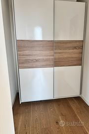 Armadio vestiti ante scorrevoli