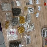 Accessori per la creazione di orecchini, collane ,