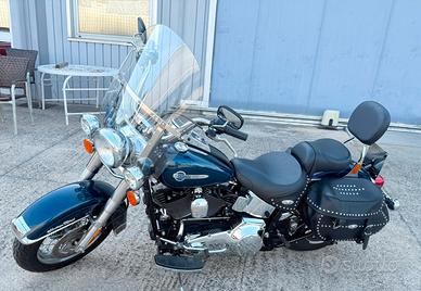 MOTO HARLEY-DAVIDSON