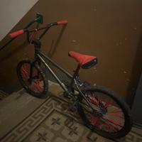 Bmx wheelie bike