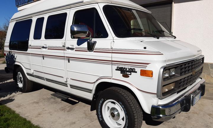 Camper puro Chevy Van