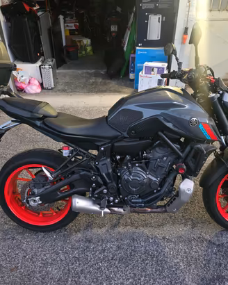 YAMAHA MT07