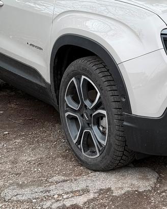 Pneumatici invernali Goodyear 215/55 R18