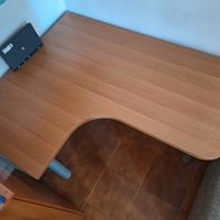 Scrivania ad angolo in legno massello