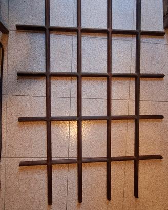 Cornici in legno di larice x finestre all'inglese 