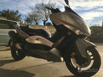 Yamaha T Max - 2006