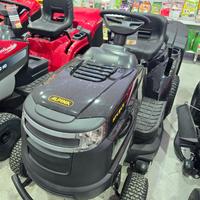 Trattorino tagliaerba