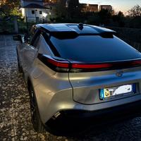TOYOTA CH-R PLUG IN COME NUOVA