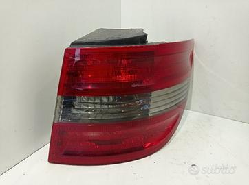 STOP FANALE POSTERIORE DESTRO MERCEDES Classe B W2