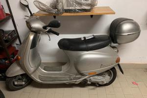 Piaggio Vespa ET4 125 (1999)