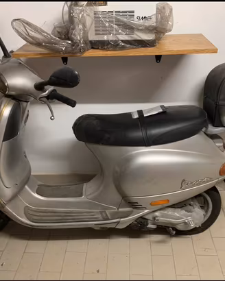 Piaggio Vespa ET4 125 (1999)