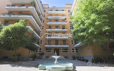 AMPIO 6 LOCALI CON CANTINA, GARAGE E POSTO AUTO