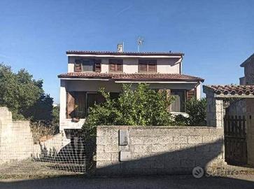 Immobile in asta di 163 m² con 4 locali e box auto