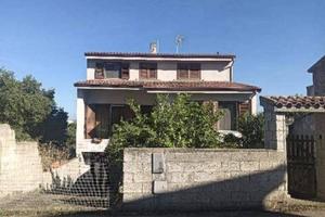 Immobile in asta di 163 m² con 4 locali e box auto