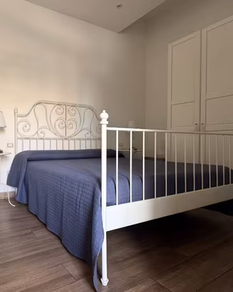 Letto matrimoniale Ikea 