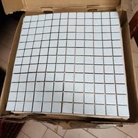 Mosaico a quadrati per bagno