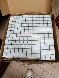 Mosaico a quadrati per bagno