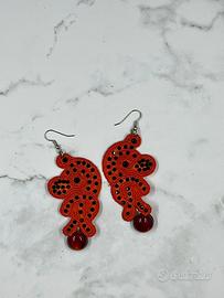 Orecchini in pizzo ricamati