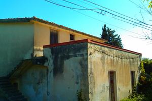 Terreno con fabbricato vicino palazzolo