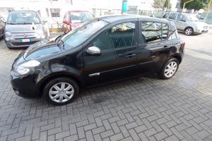 Renault Clio 1.2 16V 5 porte Dynamique