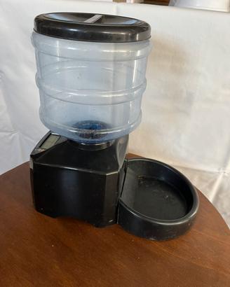 Distributore Automatico Mangime per Cani e Gatti