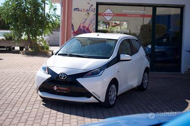 TOYOTA Aygo 1.0 VVT-i 69 CV 5 porte x-play