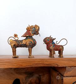 Due antichi Cani di Foo pietre coralli collezione