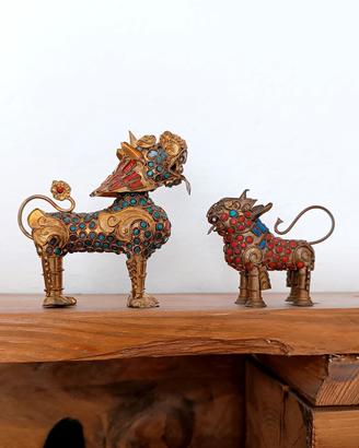 Due antichi Cani di Foo pietre coralli collezione